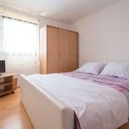 Veky Apartment